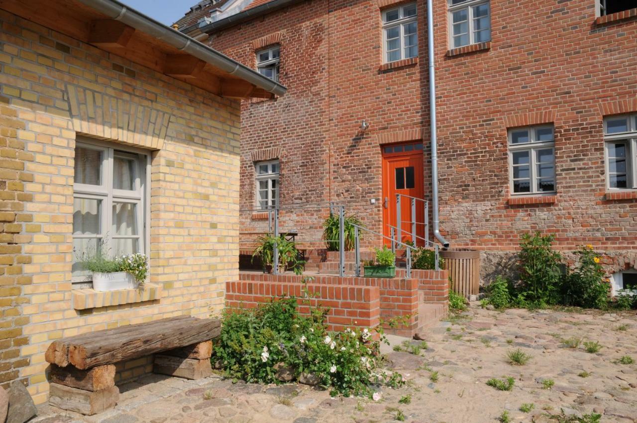 Mirabellenhof-Fewo Mit Terrasse Biesenthal Екстериор снимка